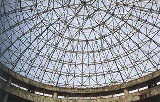 广州铝镁锰板屋面网架在设计时要注意哪些细节